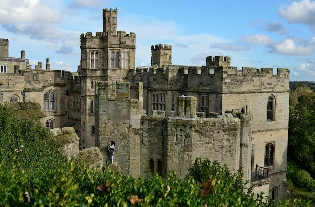 guided tour music celebrity castle