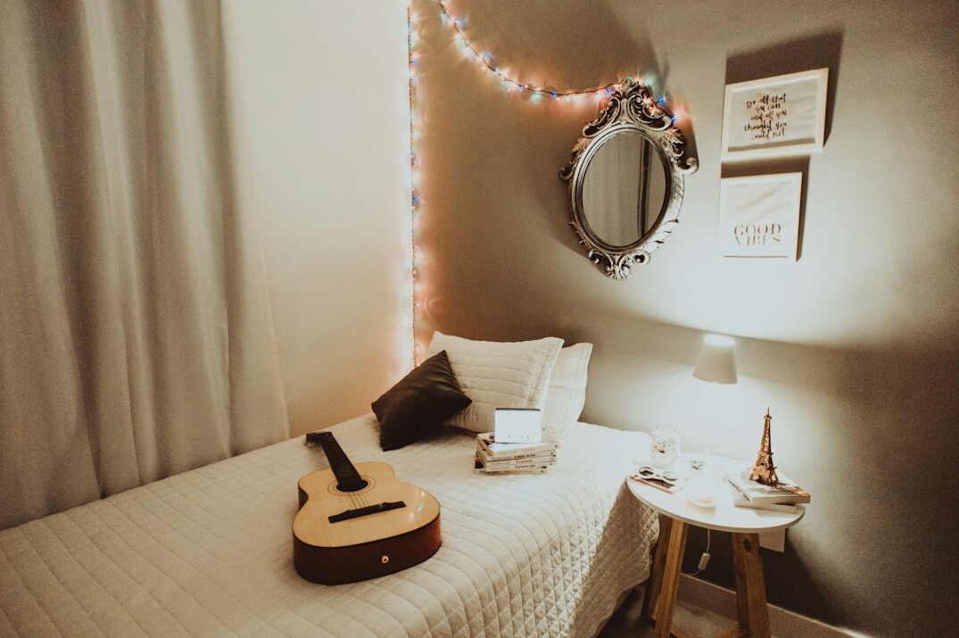 music icon bedroom