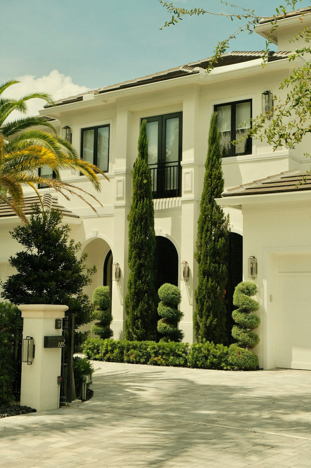 celebrity mansion exterior
